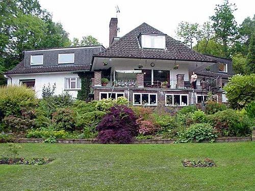 Linchens Bed And Breakfast Felbridge Buitenkant foto