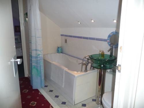 Linchens Bed And Breakfast Felbridge Buitenkant foto